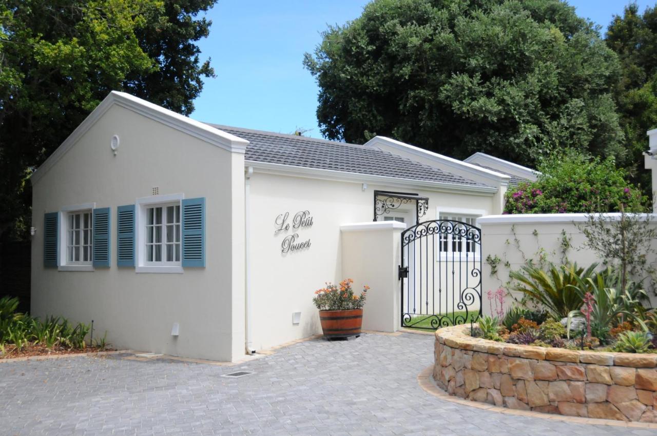 Le Petit Poucet Hotel Cape Town Exterior photo